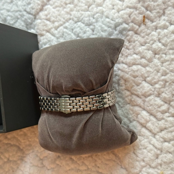 Bulova Watch - Picture 5 of 8